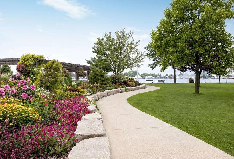 Мотель Super 8 By Wyndham Sarnia On