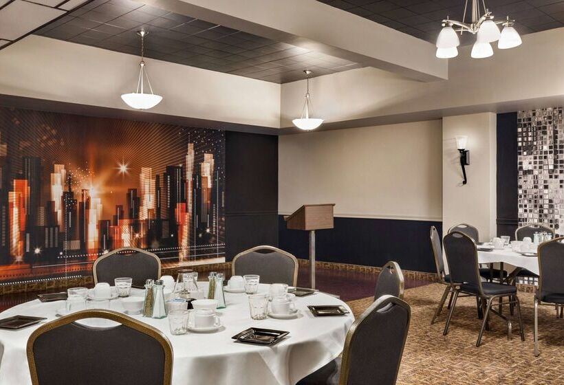 Мотель Super 8 By Wyndham Sarnia On