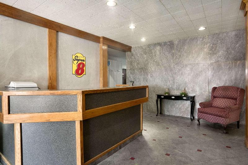 Мотель Super 8 By Wyndham Sarnia On