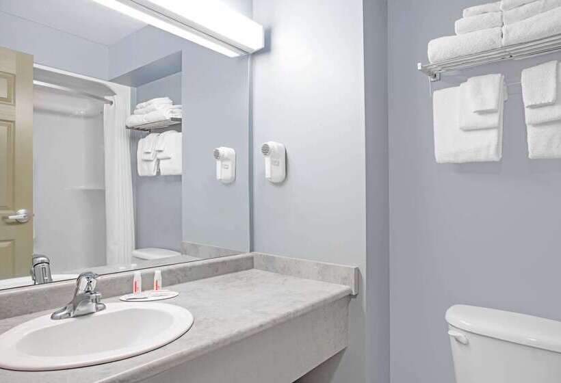 فندق على الطريق Super 8 By Wyndham Sault Ste Marie On