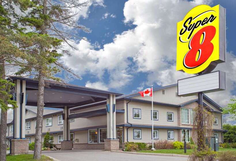 فندق على الطريق Super 8 By Wyndham Sault Ste Marie On