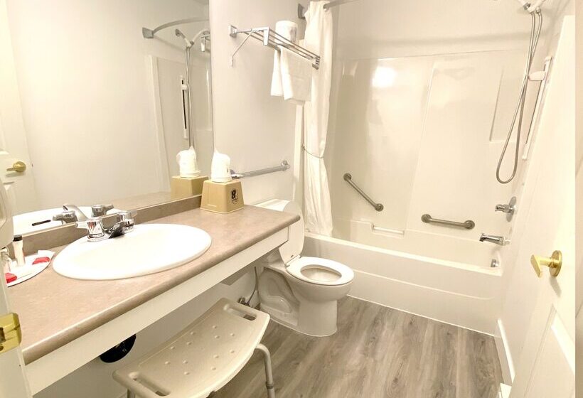 Motel Super 8 By Wyndham Sicamous