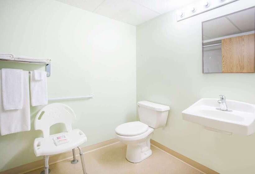 فندق على الطريق Super 8 By Wyndham Swan River Mb