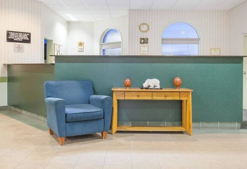 فندق على الطريق Super 8 By Wyndham Swan River Mb