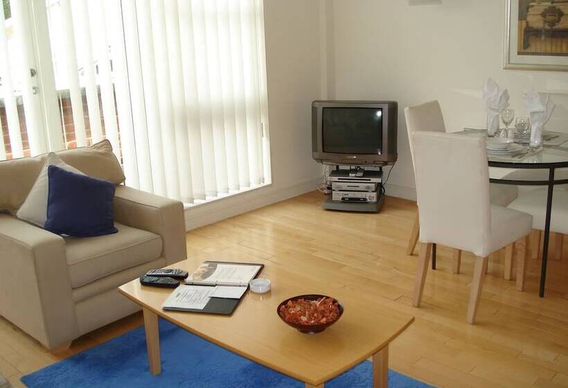 Oakwood Apartments Bow Lane