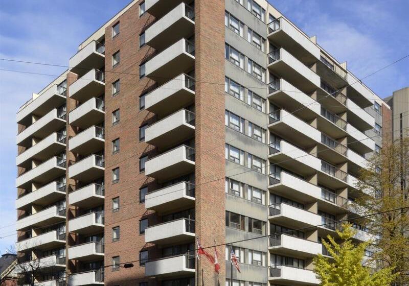 Ottawa Embassy Hotel & Suites