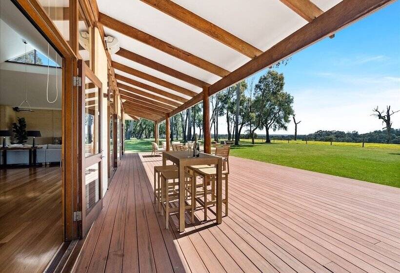 Forest Rise Chalets And Lodge