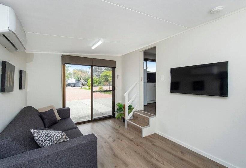 هتل Banksia Tourist Park