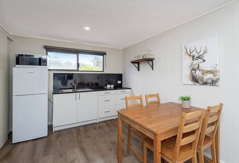 هتل Banksia Tourist Park