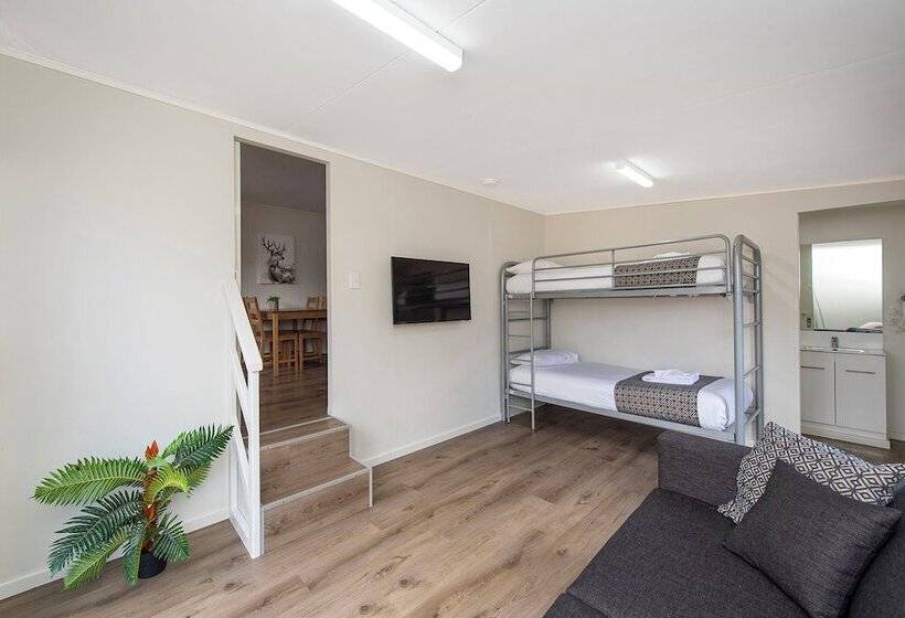 هتل Banksia Tourist Park