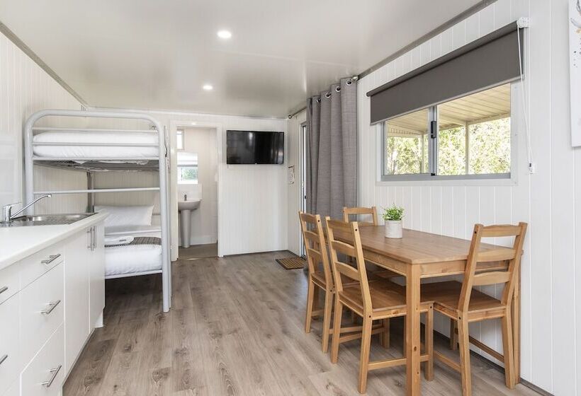 هتل Banksia Tourist Park