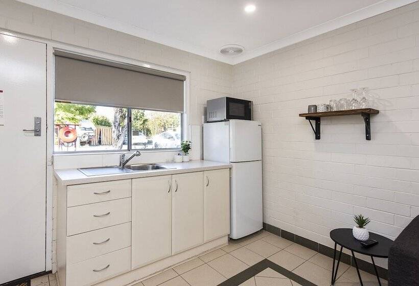 هتل Banksia Tourist Park