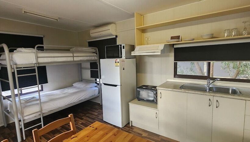 هتل Banksia Tourist Park