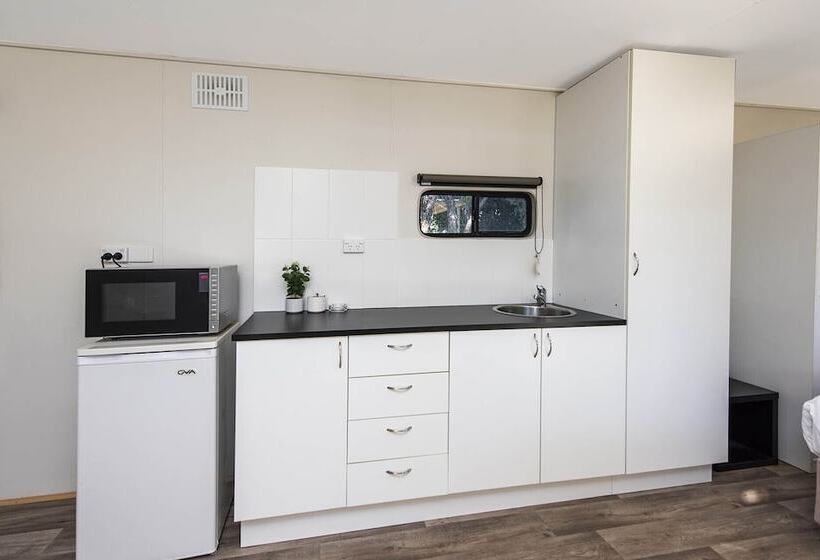 هتل Banksia Tourist Park