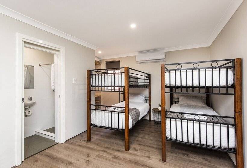 هتل Banksia Tourist Park