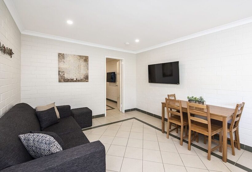 هتل Banksia Tourist Park