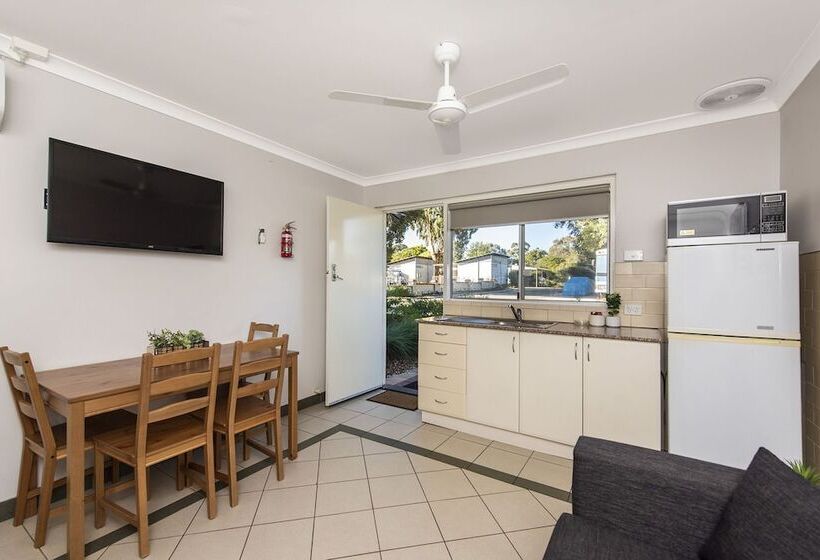 هتل Banksia Tourist Park