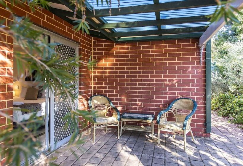 هتل Banksia Tourist Park