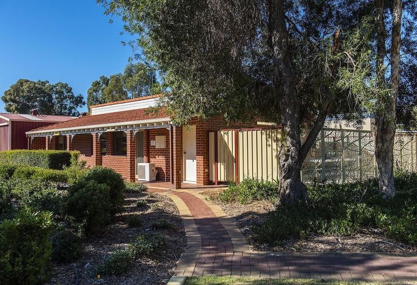 هتل Banksia Tourist Park