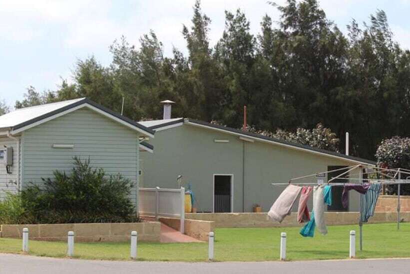 هتل Belair Gardens Caravan Park