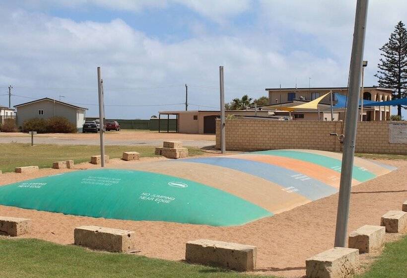 هتل Belair Gardens Caravan Park