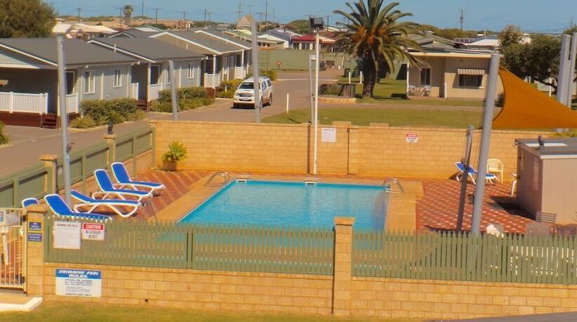 هتل Belair Gardens Caravan Park