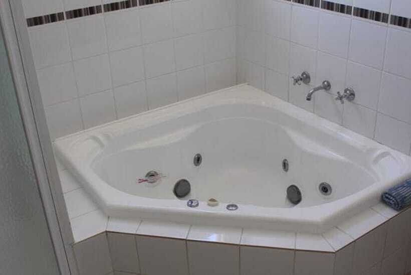 هتل Belair Gardens Caravan Park