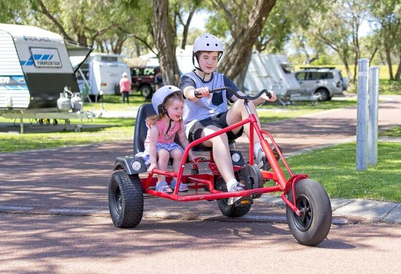 هتل Big4 Emu Beach Holiday Park