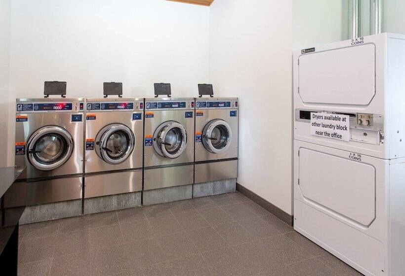 هتل Big4 Emu Beach Holiday Park