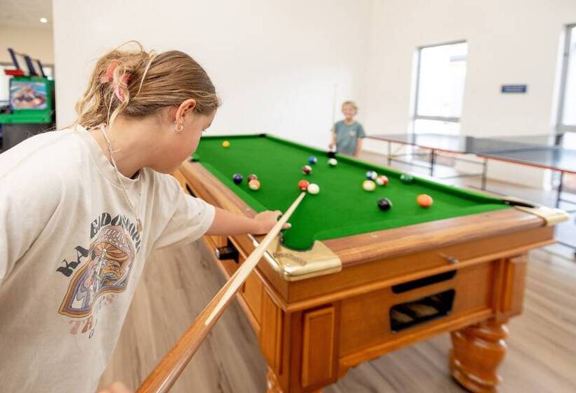 هتل Big4 Emu Beach Holiday Park