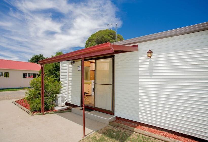 هتل Big4 Shepparton Park Lane Holiday Park