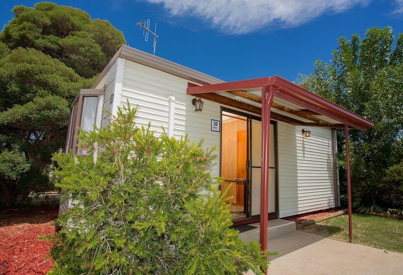 هتل Big4 Shepparton Park Lane Holiday Park