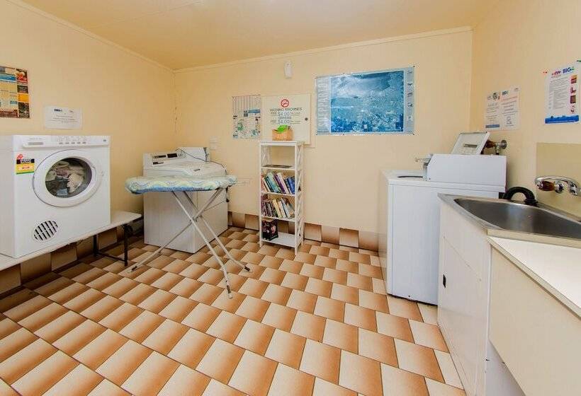 هتل Big4 Shepparton Park Lane Holiday Park