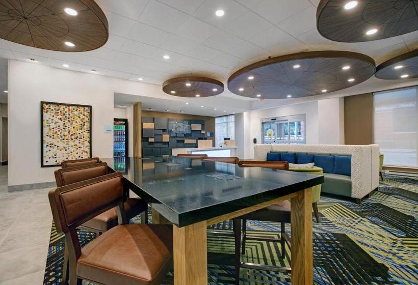 호텔 Holiday Inn Express Milwaukee Downtown, An Ihg