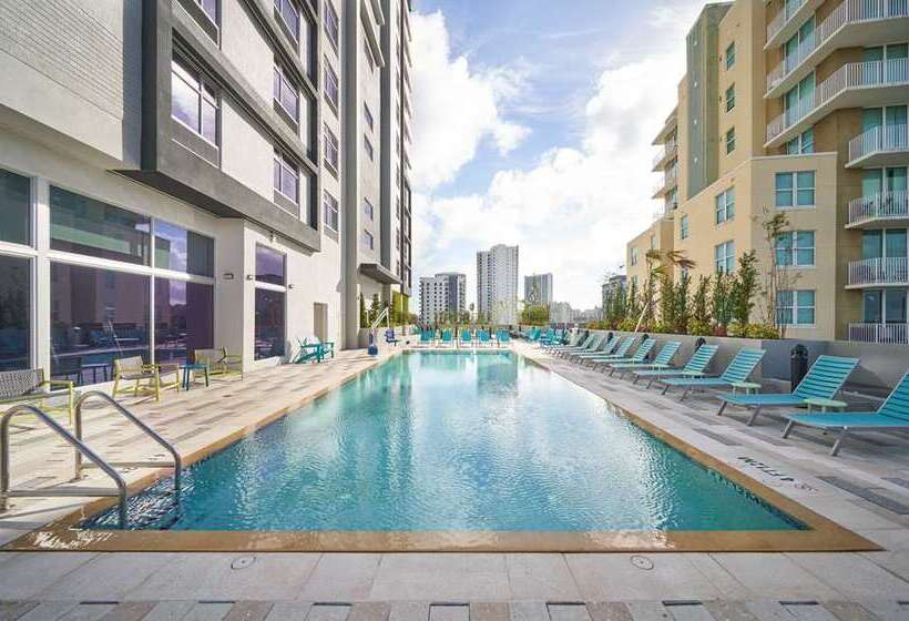 호텔 Home2 Suites By Hilton Ft. Lauderdale Downtown, Fl