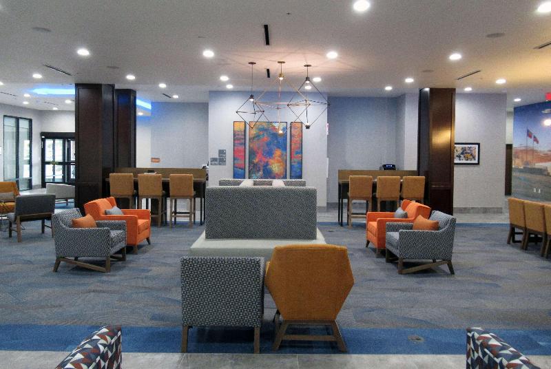 فندق La Quinta Inn & Suites By Wyndham Dallas   Frisco Stadium