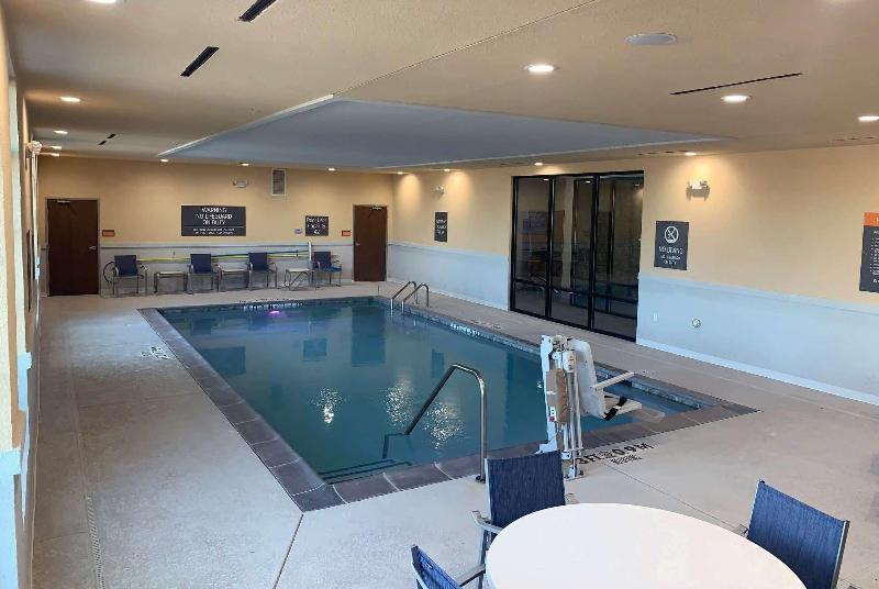 فندق La Quinta Inn & Suites By Wyndham Dallas   Frisco Stadium