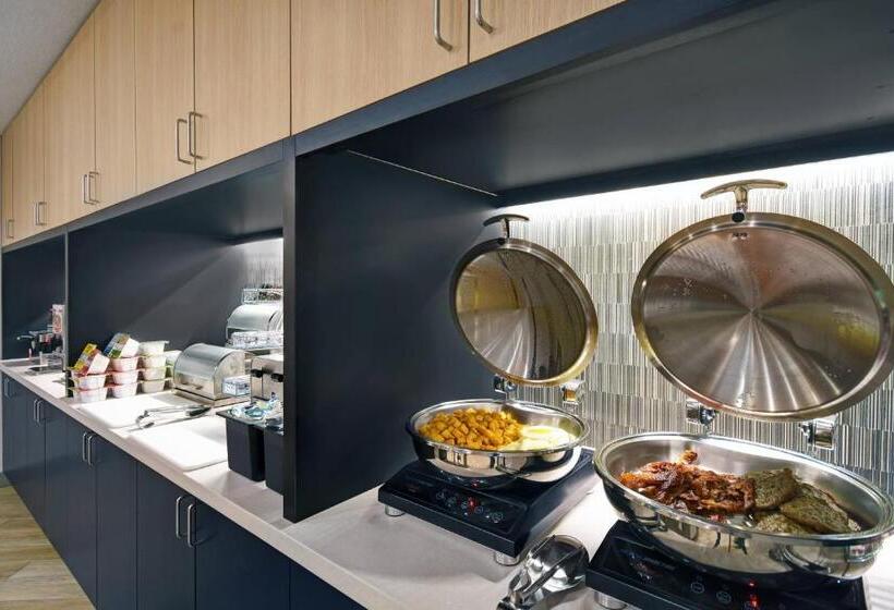 فندق Towneplace Suites By Marriott Fall River Westport