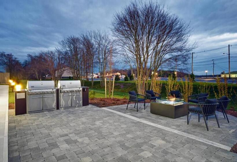 فندق Towneplace Suites By Marriott Fall River Westport