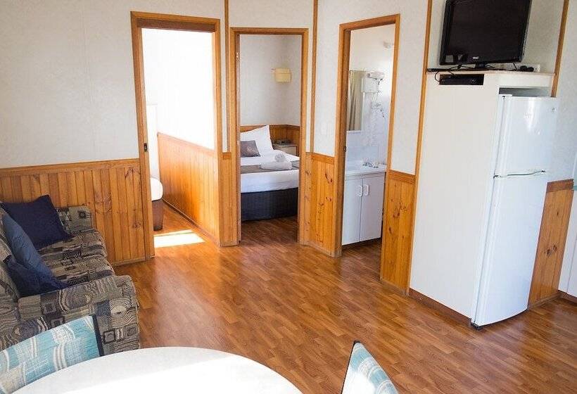 منتجع Riverside Cabin Park