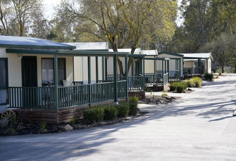 منتجع Riverside Cabin Park