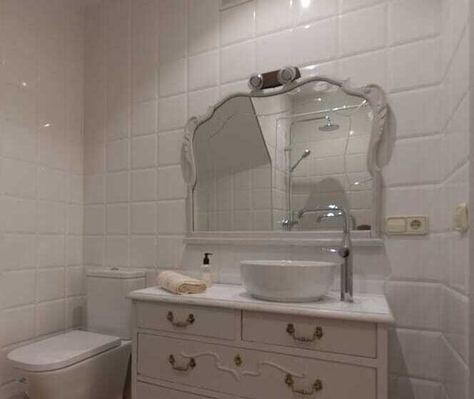 تختخواب و صبحانه El Jardí De L'avet