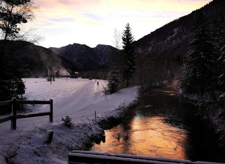 Bed and Breakfast Gästehaus Neu Am Passionstheater