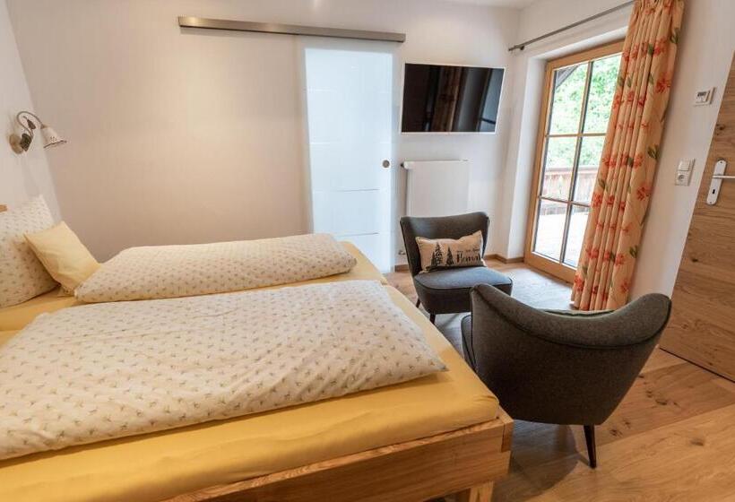 Bed and Breakfast Gästehaus Neu Am Passionstheater