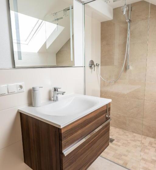 Bed and Breakfast Gästehaus Neu Am Passionstheater