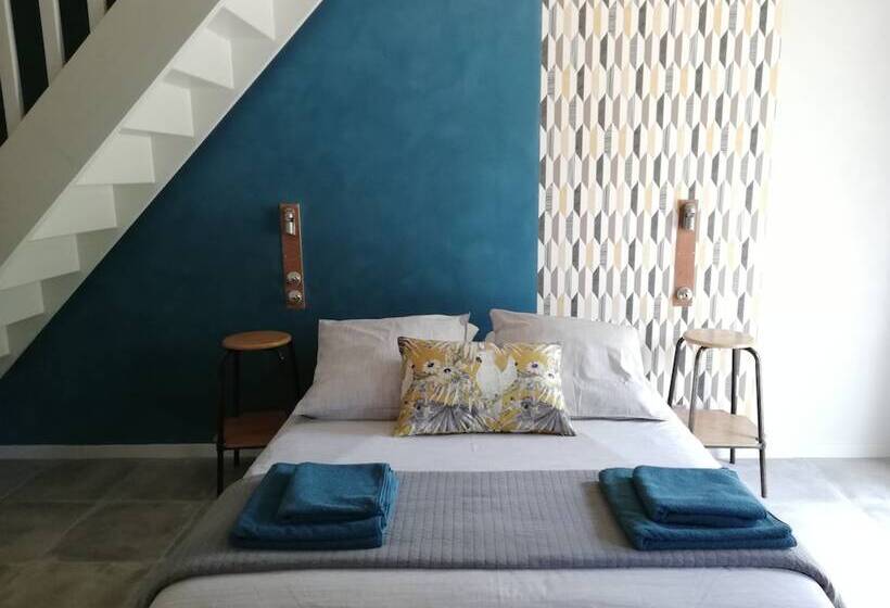 مبيت وإفطار Les Perluetes