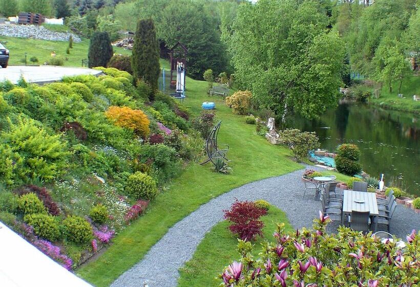 Captivating Apartment In Lichtenhain With Pond