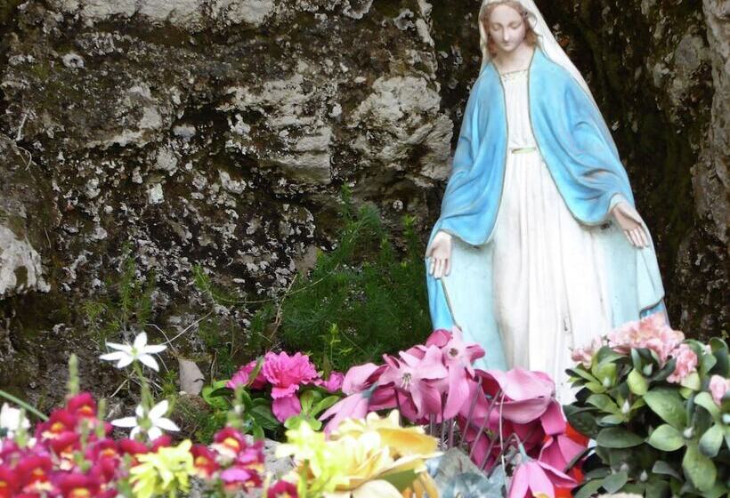 Charming Detached House In Lucca Province