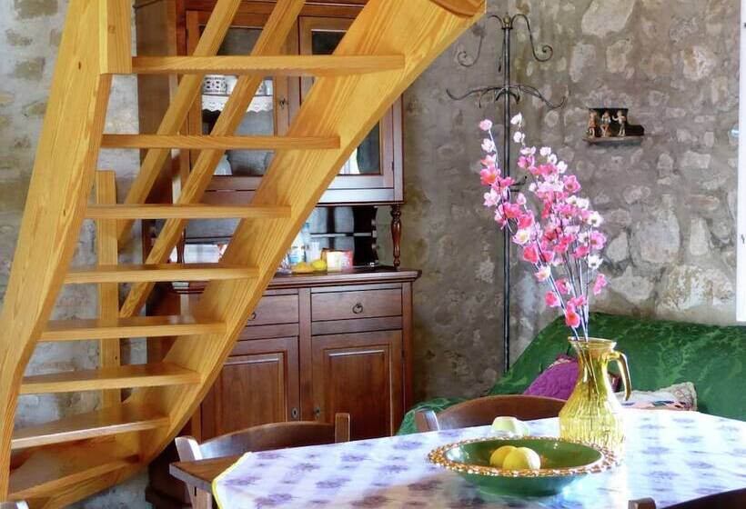 Charming Detached House In Lucca Province