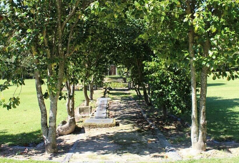 Excellent Cottage In Santa Comba With Communal Swimming Pool